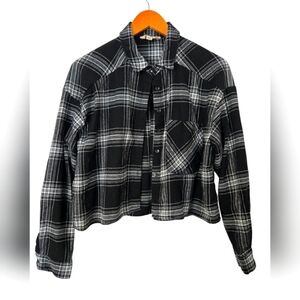 No Frills LA Black and White Plaid Cropped Shirt Size Large